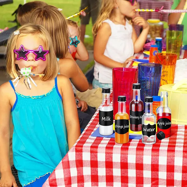  Juego de 100 mini botellas de licor, botellas de plástico de  1.7 onzas, botellas de alcohol de plástico con tapas, 6 embudos de líquido  y etiquetas kraft con cuerdas de 65