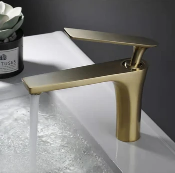 สีขาว Chrome ก๊อกน้ําห้องน้ําอ่างล้างจานก๊อกน้ําร้อนน้ําเย็น Mixer Crane Deck ติดตั้ง Single Hole Bath Tap สีดําทองสําเร็จรูป 2