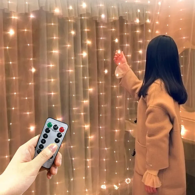 다양한 장소에서 사용 가능한 600/300 LED 창 커튼 스트링 조명