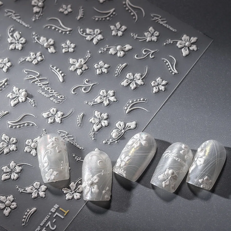1개 클래식 화이트 플라워 네일 참 스티커 5D 엠보싱 진주 꽃 리본 디자인 네일 아트 스티커 매니큐어 데코레이션