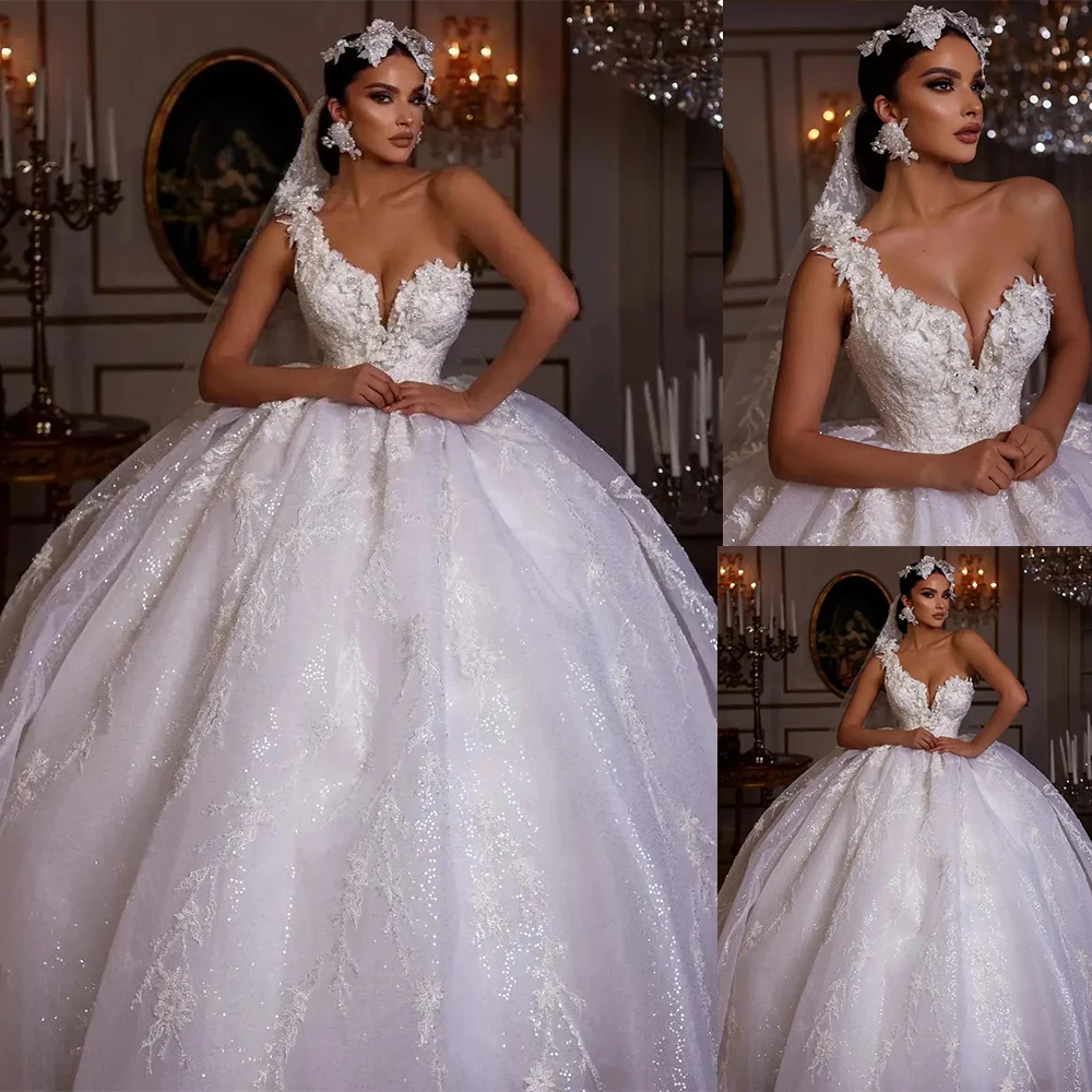

Luxury One Shoulder Short Sleeve Beading Ball Gown Wedding Dress Gorgeous Appliques Lace Court Train Princess Wedding Gown