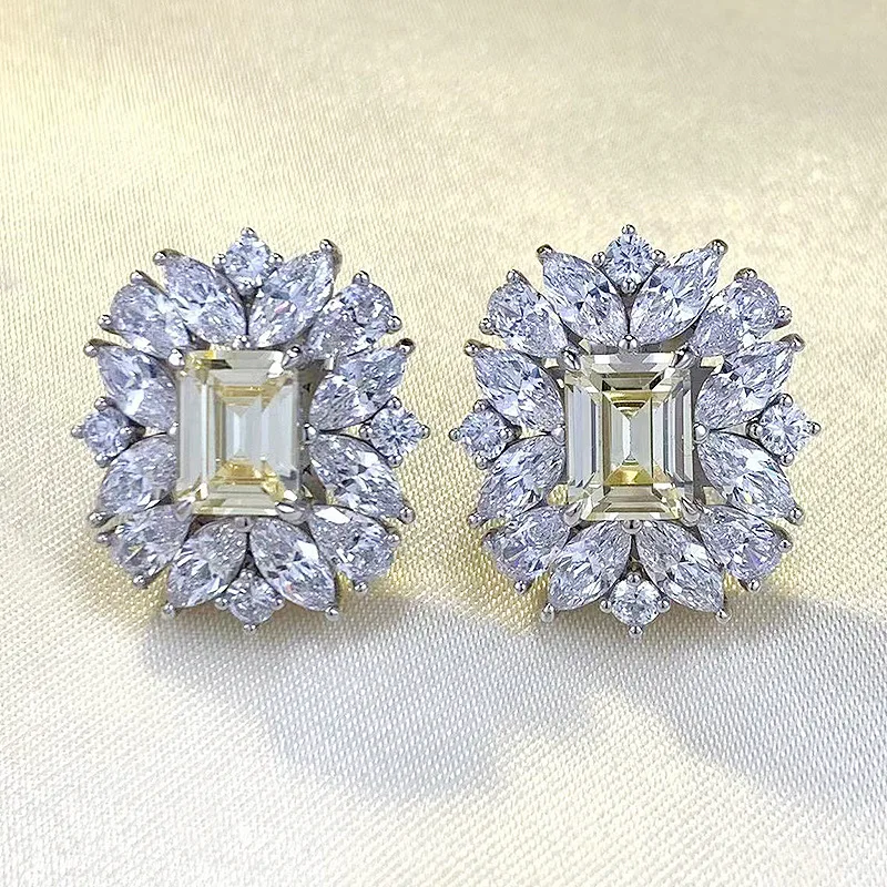 

2023 New S925 Silver Luxury Set with Yellow Diamond and Emerald Cut Fashion Earrings for Women in Europe America