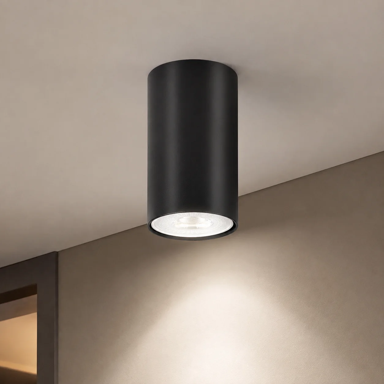 Modern Surface Mounted LED Ceiling Spotlight for Home and Kitchen Lighting