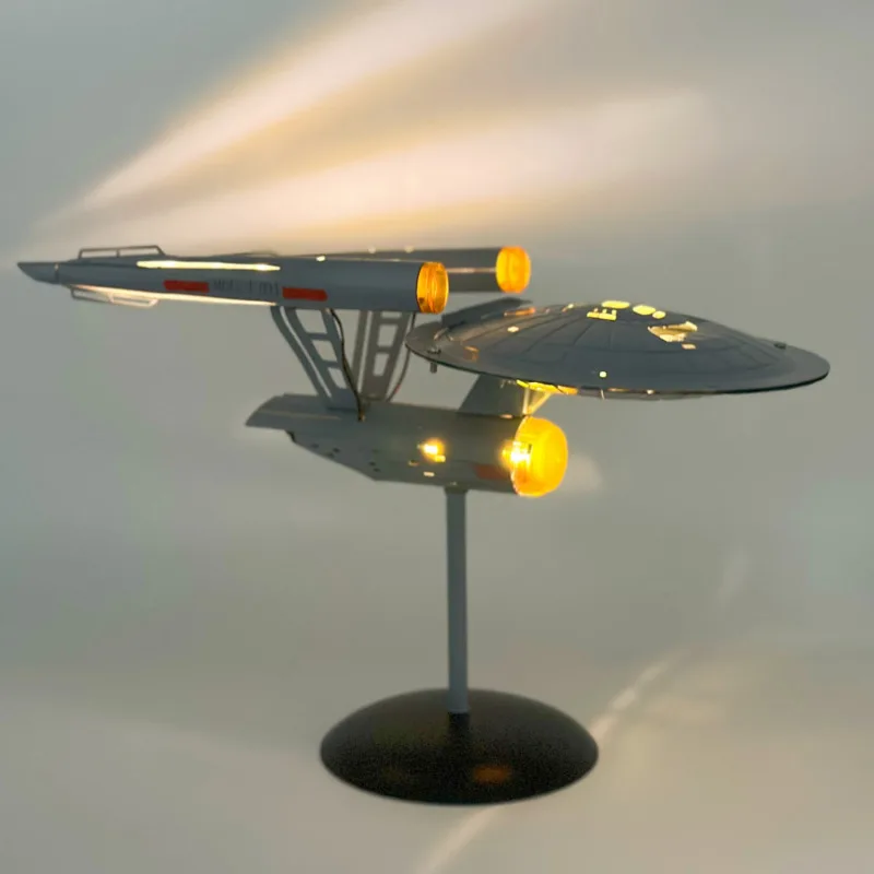 Star Trek Enterprise 1:1000 Model Metal Aircraft With Light Starship Flying Saucer Night Light Ornaments Collectible Model Decor