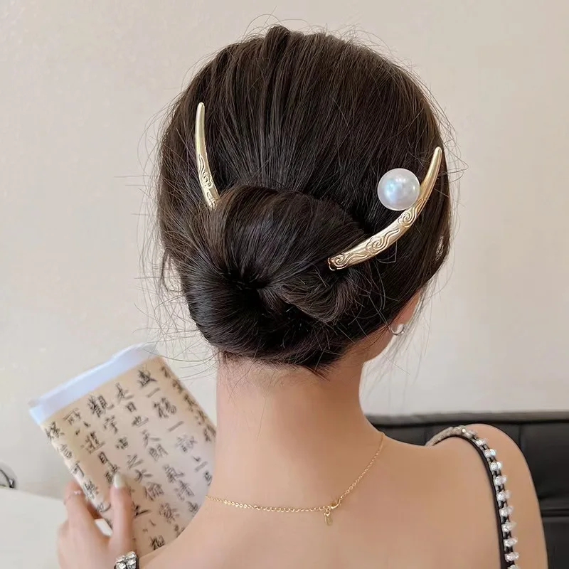 Chinese Style Sine Moon Hairpin Women Half Moon Hair Sticks Metal Ponytail Coiffure Headdress Girls Jewelry Accessories