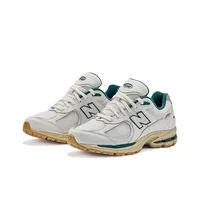 New Balance NB 2002R Chaussures de sport rétro en cuir de vache et textile, basses, décontractées, pour l'entraînement et la course à pied, unisexe, blanc et vert M2002RGS 4