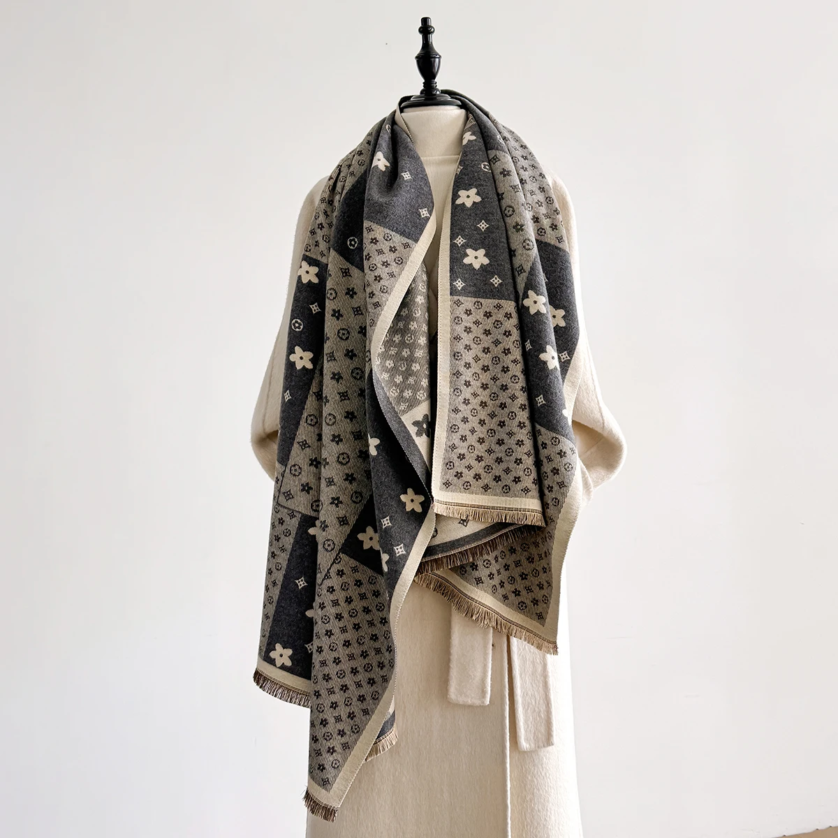 New Elegance Houndstooth Print Scarf Soft Warm Fringe Pashmina Jacquard Shawl Autumn and Winter Coldproof Windproof Blanket