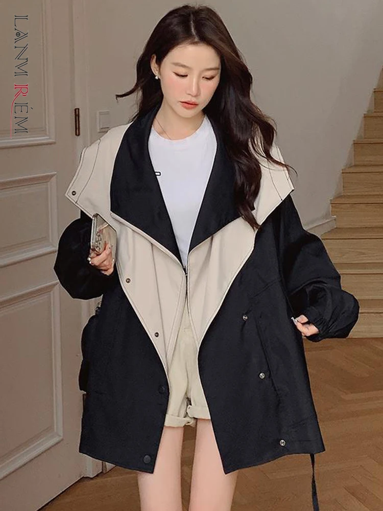 

LANMREM Contrast Color Patchwork Short Trench Coat Hooded Drawstring Gathered Waist Windbreaker Fashion 2023 Autumn New 2AA1826