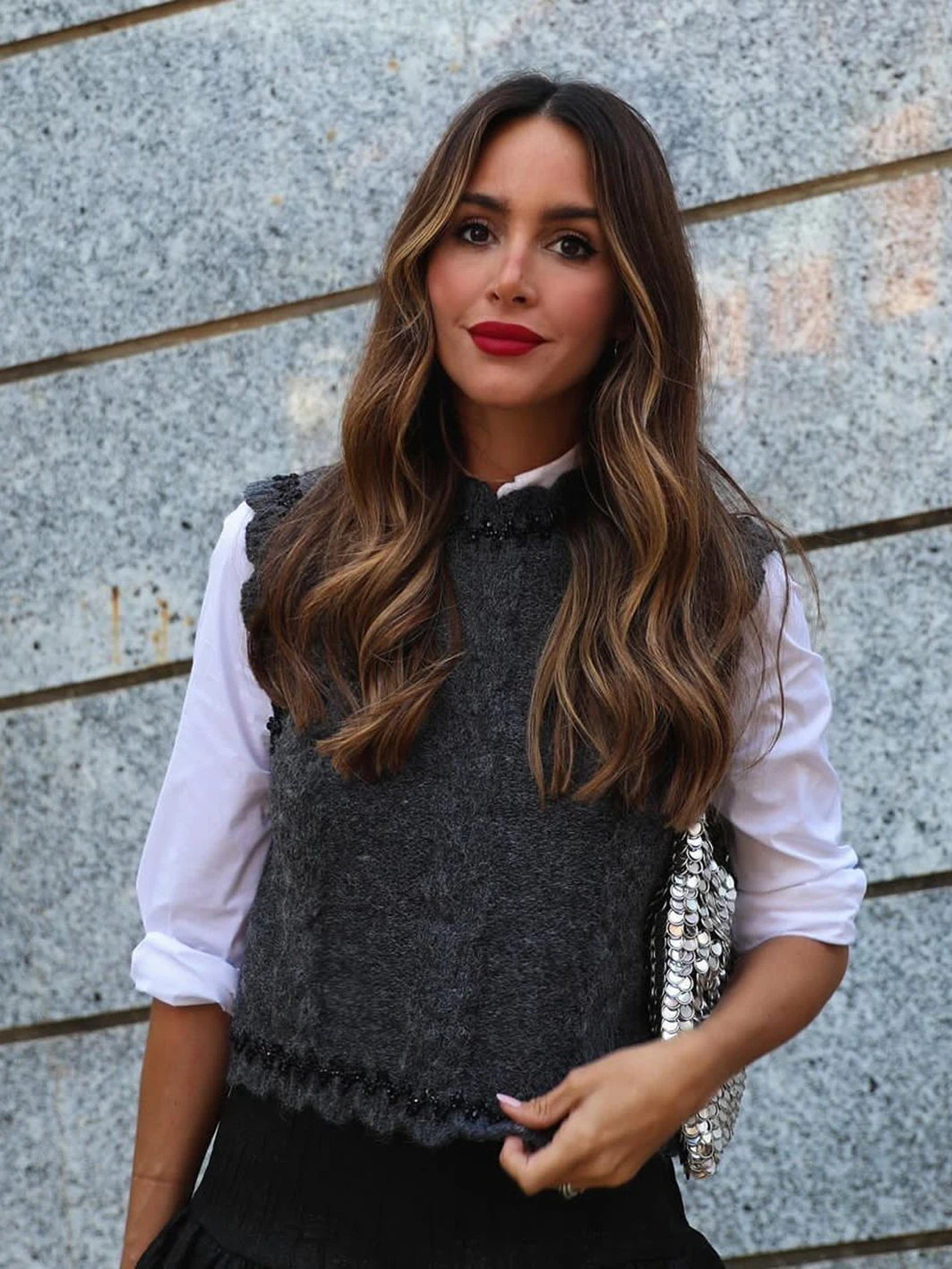 

Pearls Decorate Knitted Sweater Vest Woman Autumn Winter Sleeveless Round Neck Slim Cropped Vest Streetwear Vintage Jumper Top