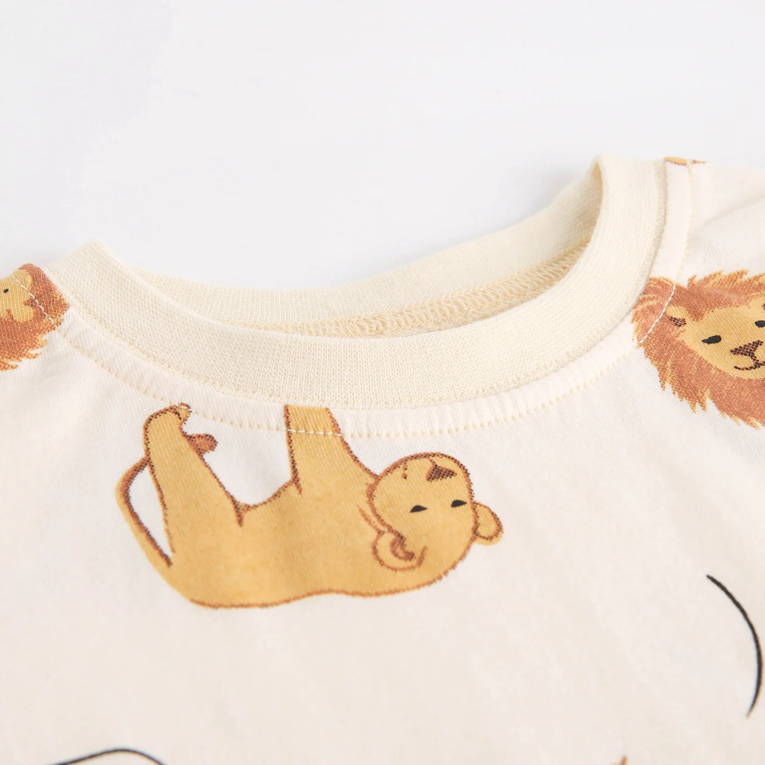 아동복 여름  남아 의류 세트 귀여운 동물 티셔츠와 반바지 2종 세트