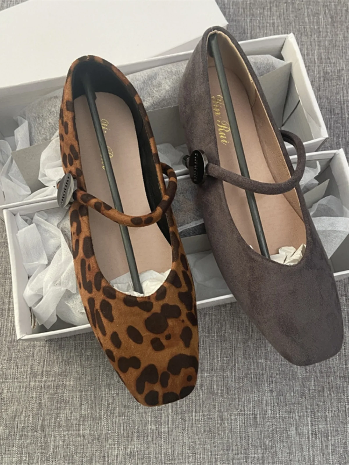 Туфли женские с леопардовым принтом, мягкие кроссовки с закрытым носком, Повседневная Классическая обувь с квадратным носком, на шнуровке, в стиле ретро, Мэри Джейн