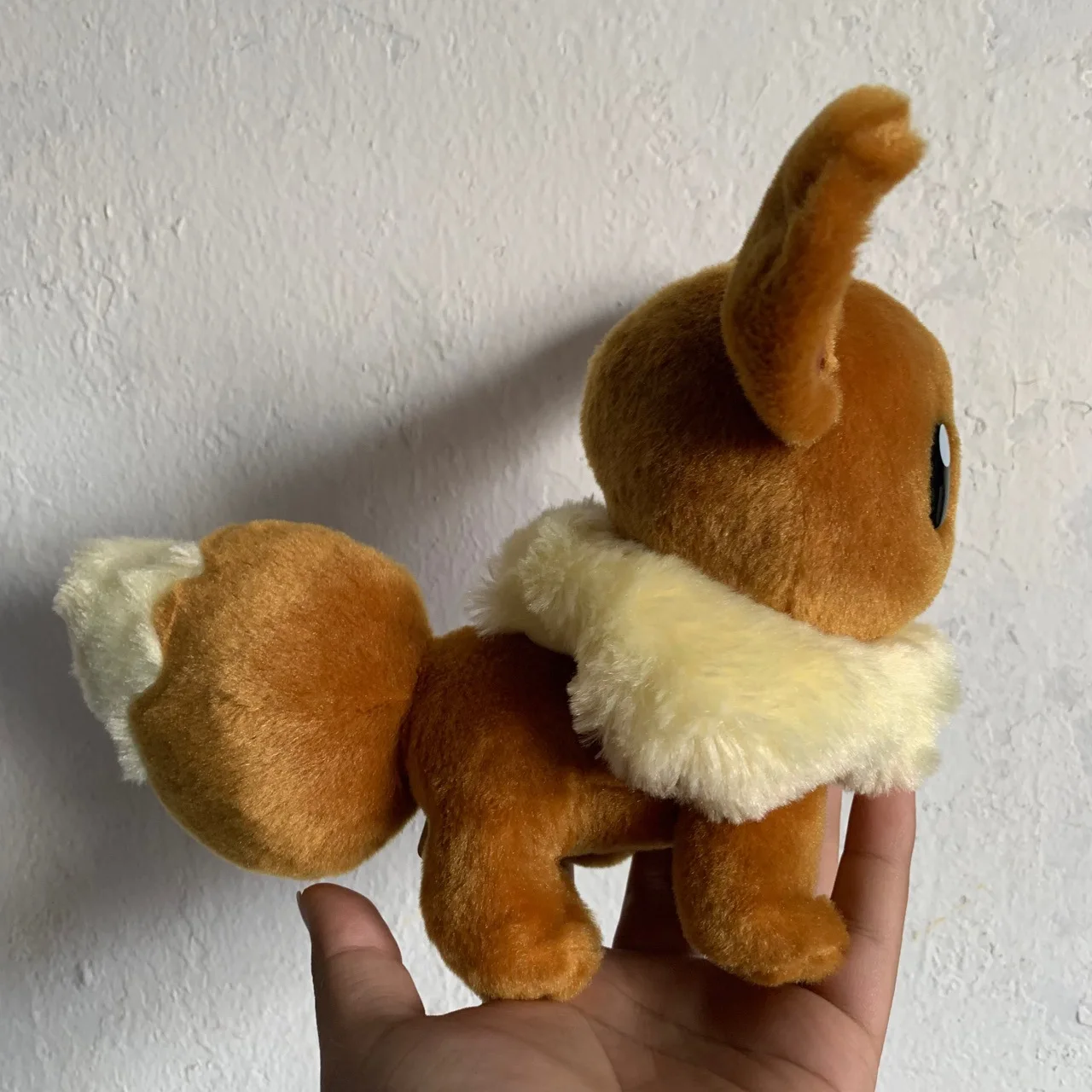 Eevee Piscando Pelúcia Original WCT 20cm