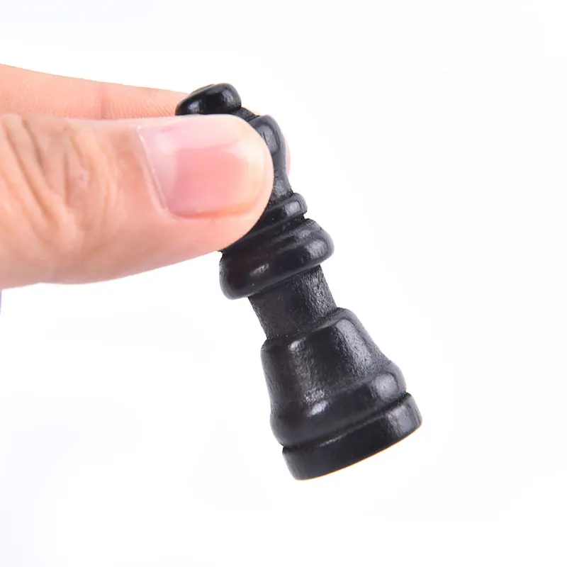 32pcs Wooden Chess Pieces Complete Chessmen International Word Chess Set