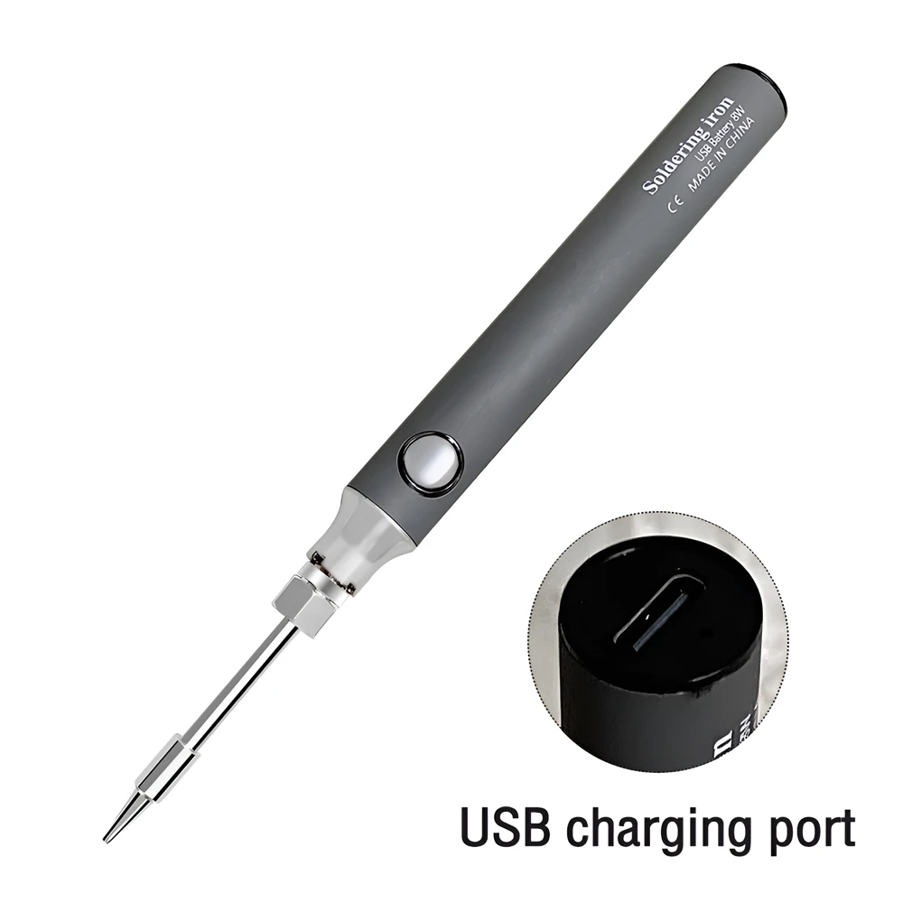 Fer à souder sans fil 8W utilisé pour souder un composant sur une carte électronique, câble USB-C branché.
