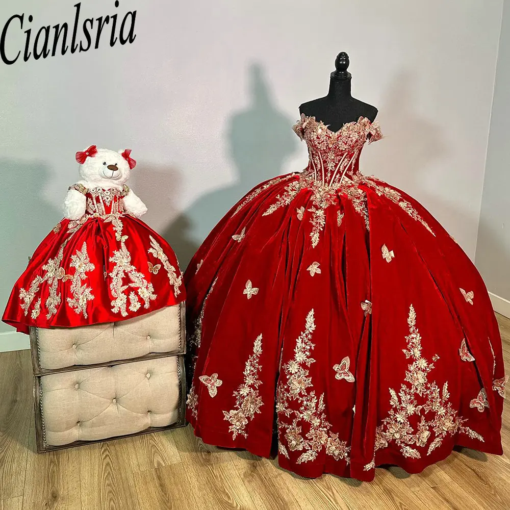 

Red 3D Butterfly Satin Quinceanera Dresses Ball Gown Off The Shoulder Gold Appliques Lace Corset Vestidos De 15 Años