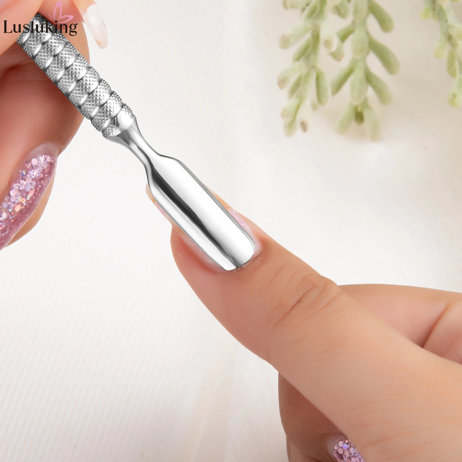 Manicure Professional Stainless Steel Cuticle Pusher With Textured Handle Dual-Side Push Cuticle Back Remove Gel Polish Nail Art