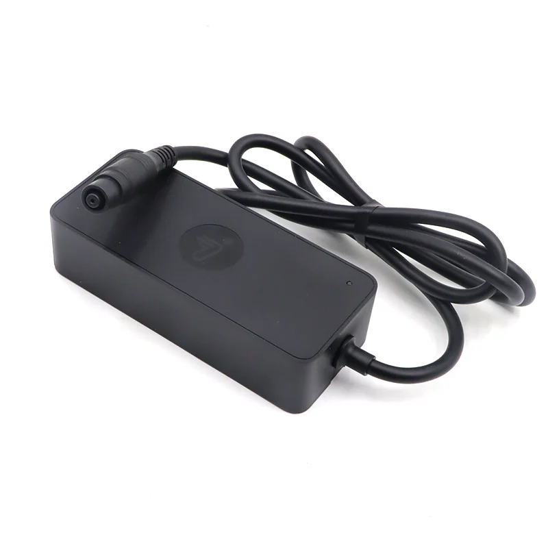 Original 53,6 V 3,9 A Schnellladegerät 210 W für Ninebot von Segway ZT3 Pro/ZT3 ProD/ZT3 ProE E-Scooter für 48 V Akku-Ladegerät – Detail 10