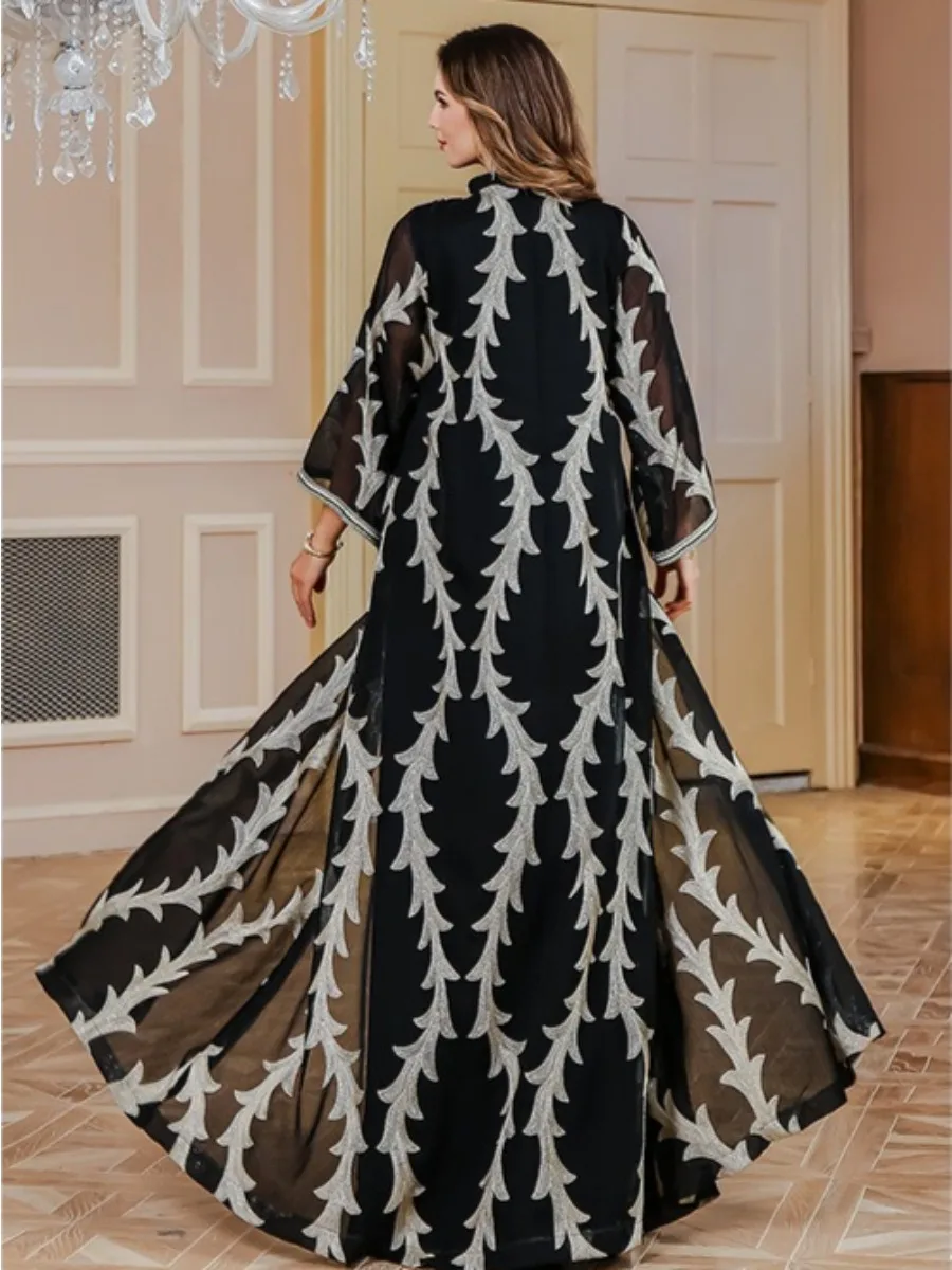 جلابية فاخرة بطبقة شفافة مطرزة – لونين