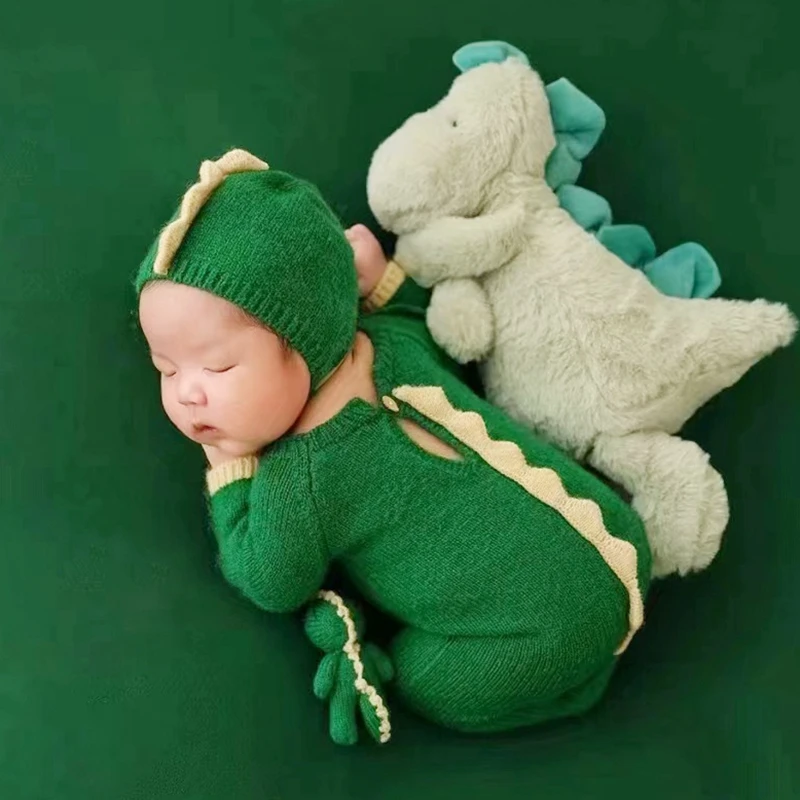 Footed Newborn Dinosaur Outfit Newborn Photography Props Knitted Baby Clothes with Toy Photo Baby Boy Costume Animal Accessories