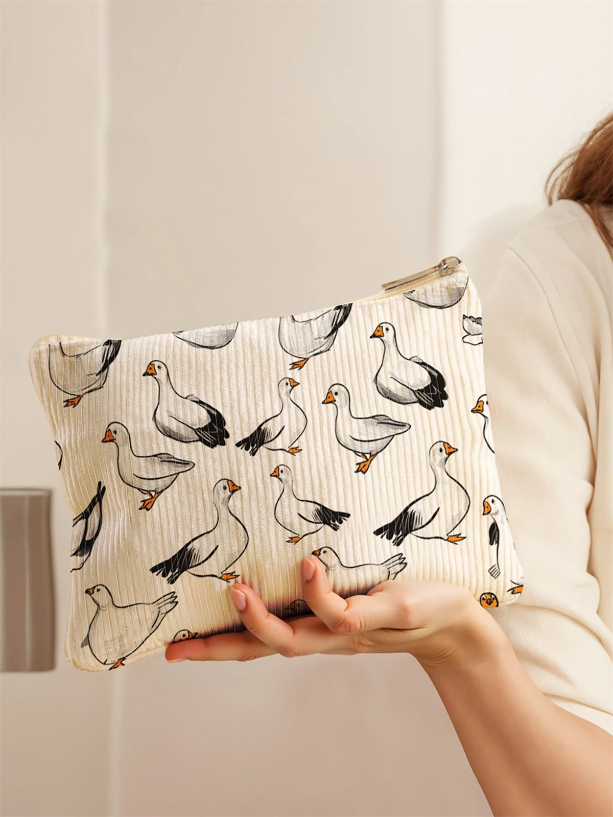 Women's Corduroy Travel Cosmetic Bag Portable Large Capacity Makeup Storage Organizer Zipper Clutch Purse Make up Bag