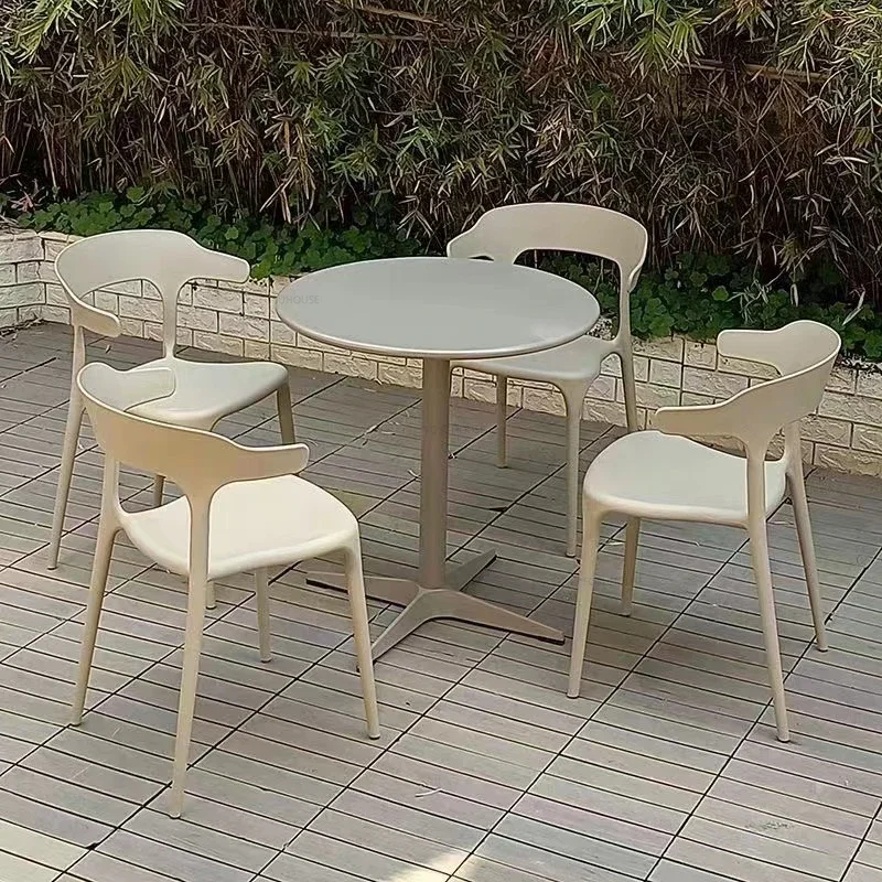 4 chairs 1 table-E