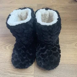 Cozy Winter Warmth: Unisex Plush Anti-Slip Thermal Slipper Socks - 38-40 (Black)