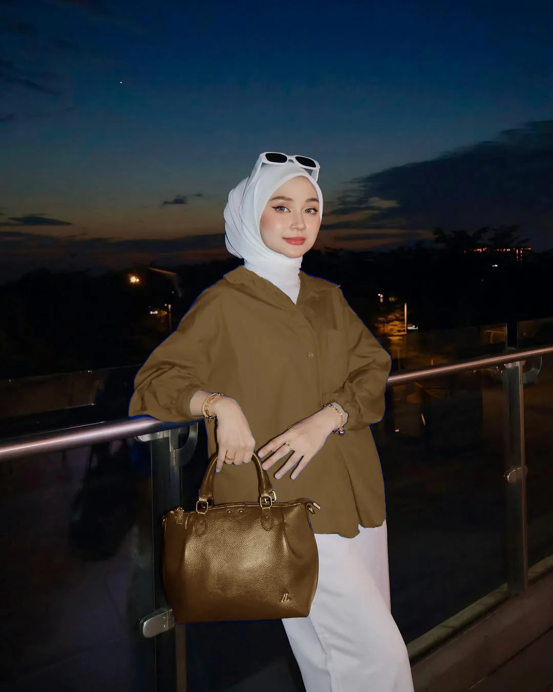 S3acd5a9850a04b1f9349890b09fa42ebb.jpg