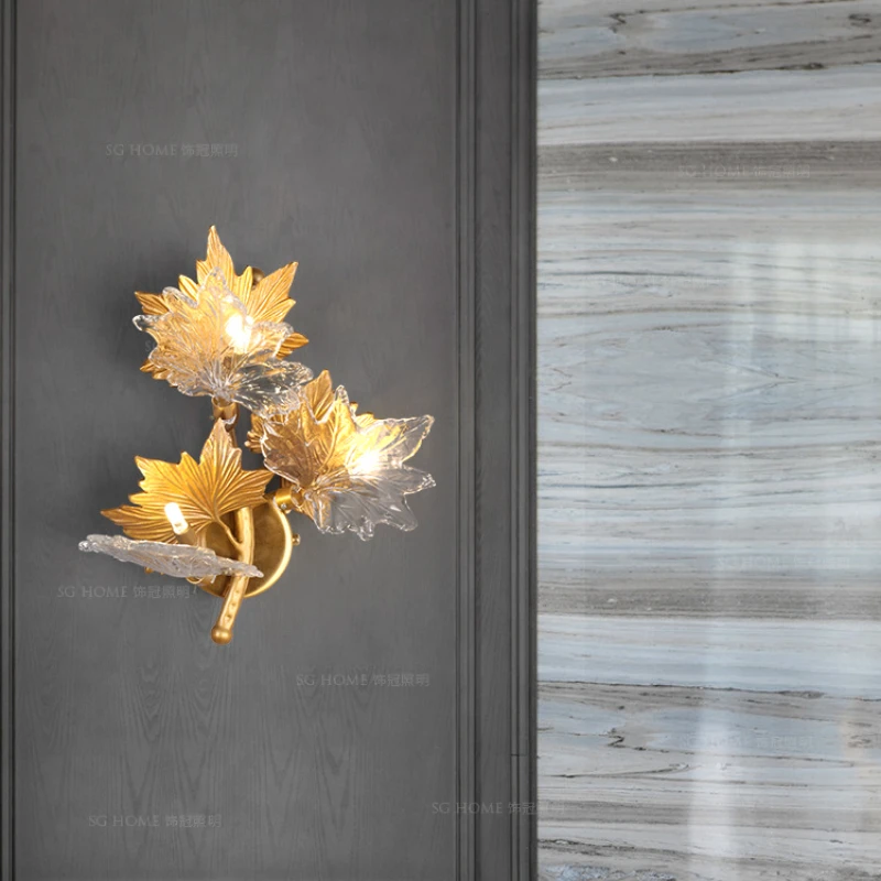 Рисунок 3 - Современный настенный светильник с кленовыми листьями