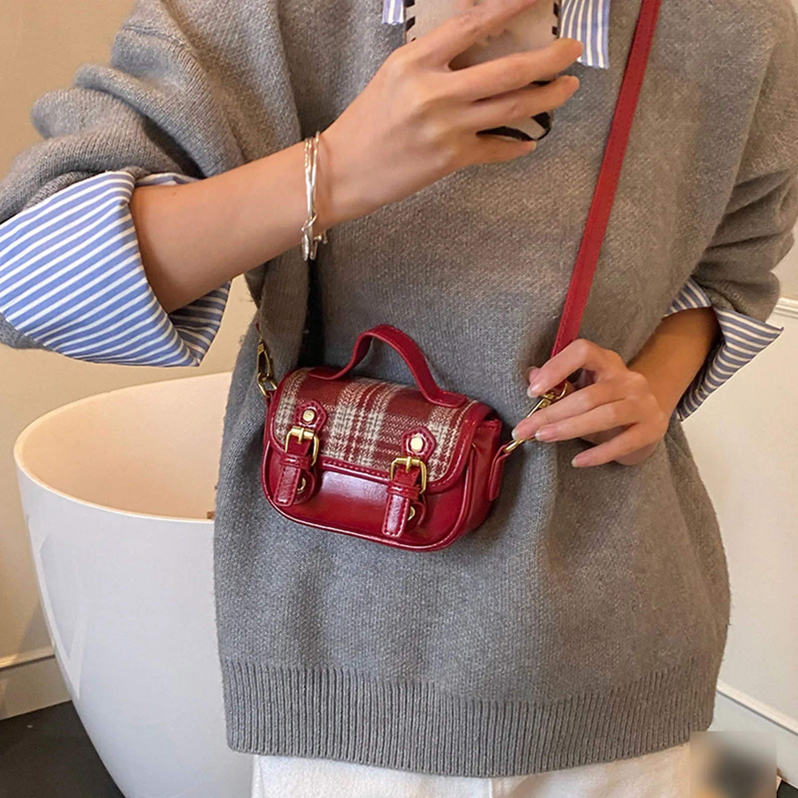 Women PU Checkered Shoulder Bag Vintage Handbag Mini Crossbody Bag Underarm Bag for Travel Shopping Daily Use