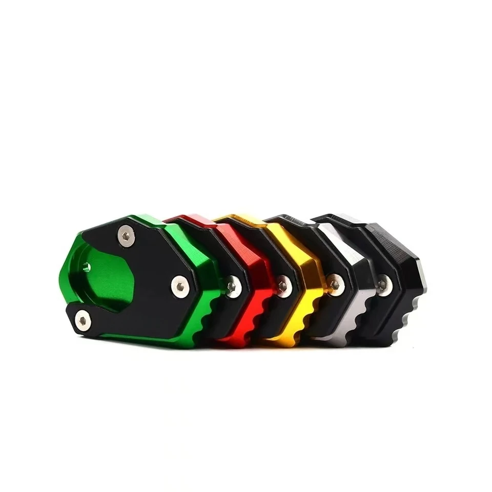 Allarga Piede Cavalletto Laterale In Alluminio CNC Per Kawasaki | Z650, Z900, Ninja, ER6N E Altri | Antiaffondamento - Nero