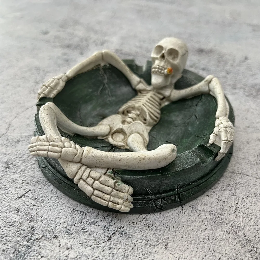 Designed Ashtray Desk Accessories Home Decoration Resin Ash Tray Smoke Accessories Gift Men