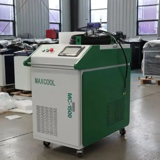 Handheld Metal Rust Removal Fiber Laser Cleaner Laser Cleaning Machine with 1500W 2000W 3000W for Rust Paint Removal 3