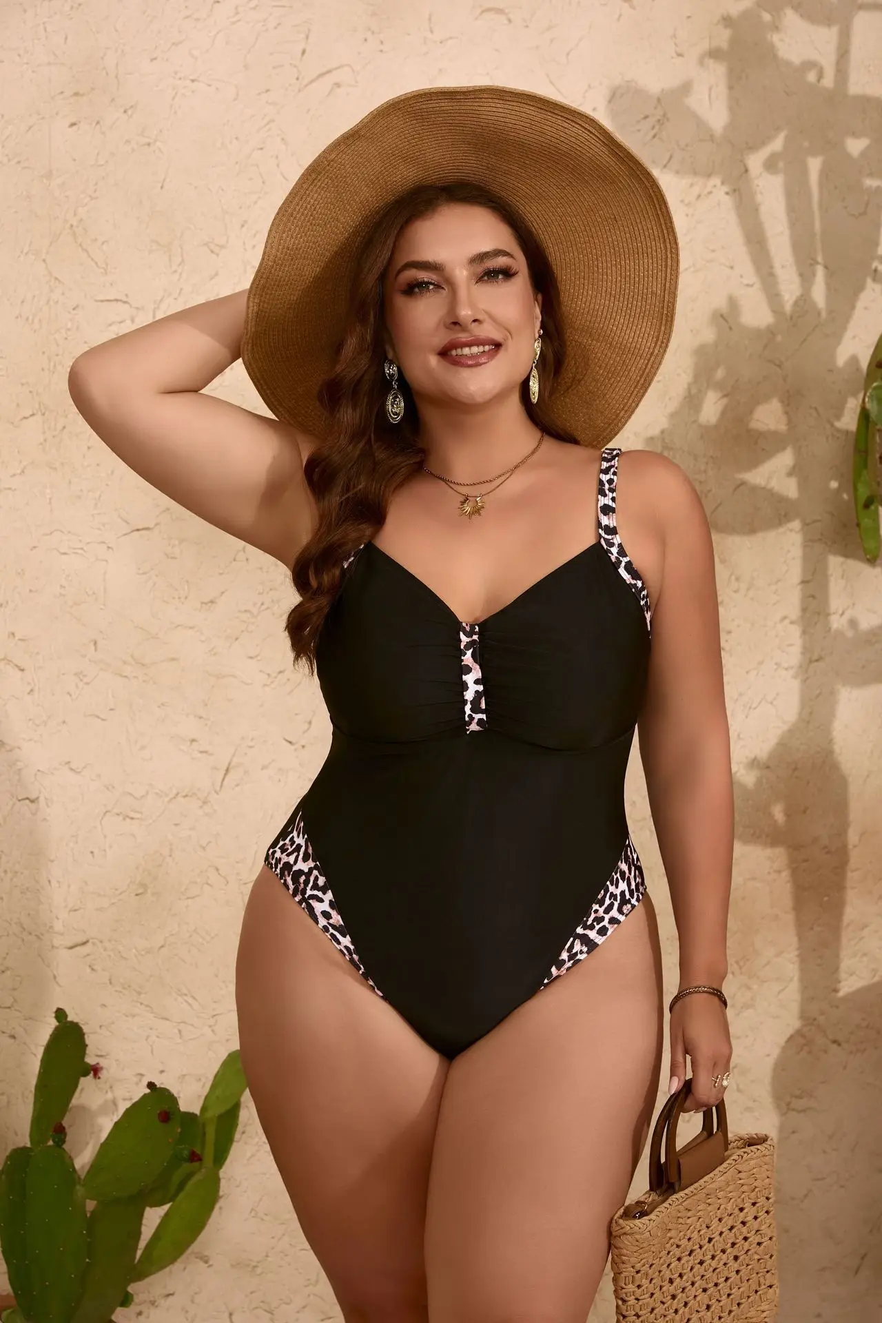 Elegant Black Leopard Print Swimsuit