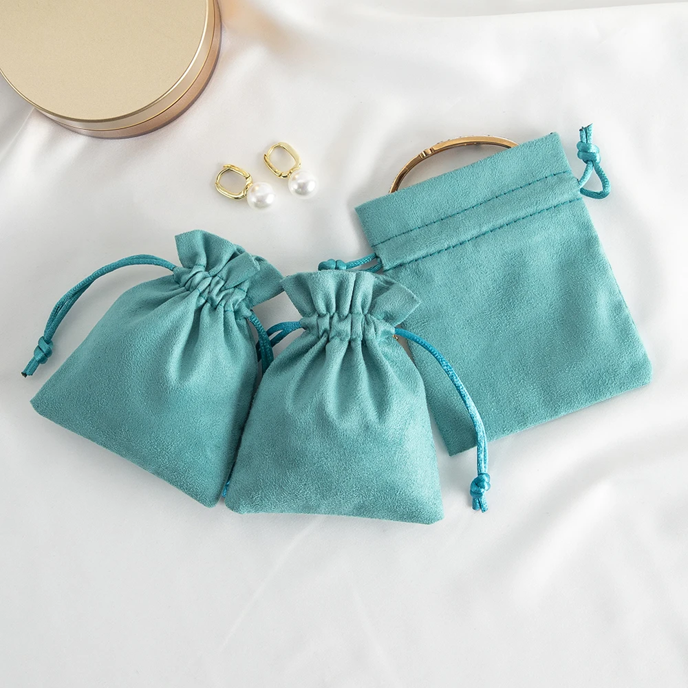 Luxurious Green Velvet Jewelry Gift Pouches - Set of 10