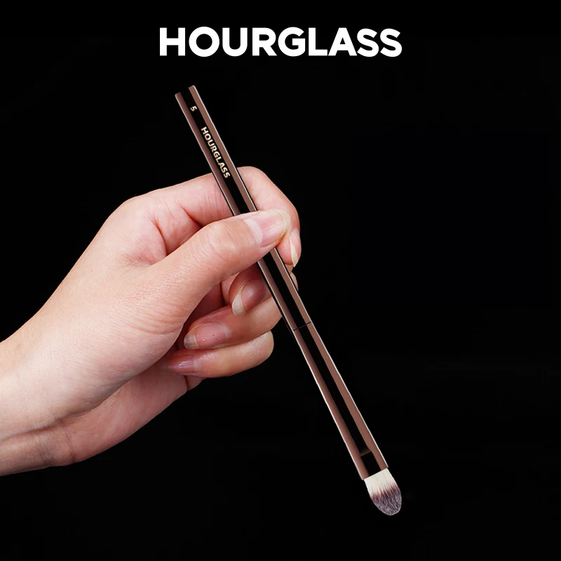 Hourglass Makeup Brush-No.5 Small Concealer Brush Soft and Skin-friendly Fiber Hair Cover up Flaws Fashion Design Face Brush makeup brush set,makeup brush