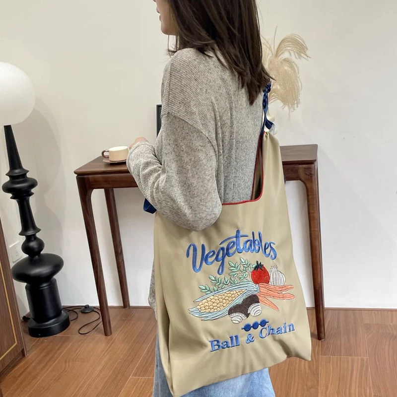 thumbnail image 1 of Bolsos delgados de estilo japonés para mujer, bolsos y carteras de diseñador de lujo, novedad de 2023, en PU, letras bordadas, bandolera informal, 1 of 5