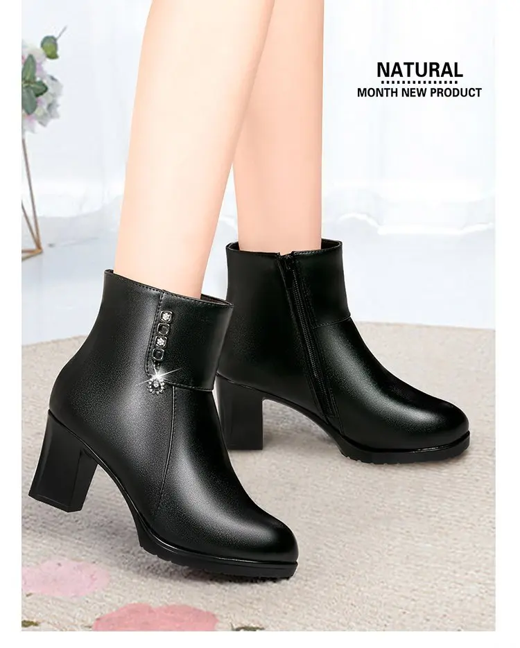 2024 New Fashion footwear with Velvet Insulation Women's Leather Boots Winter Women's Side Zipper High Heel Short Boots