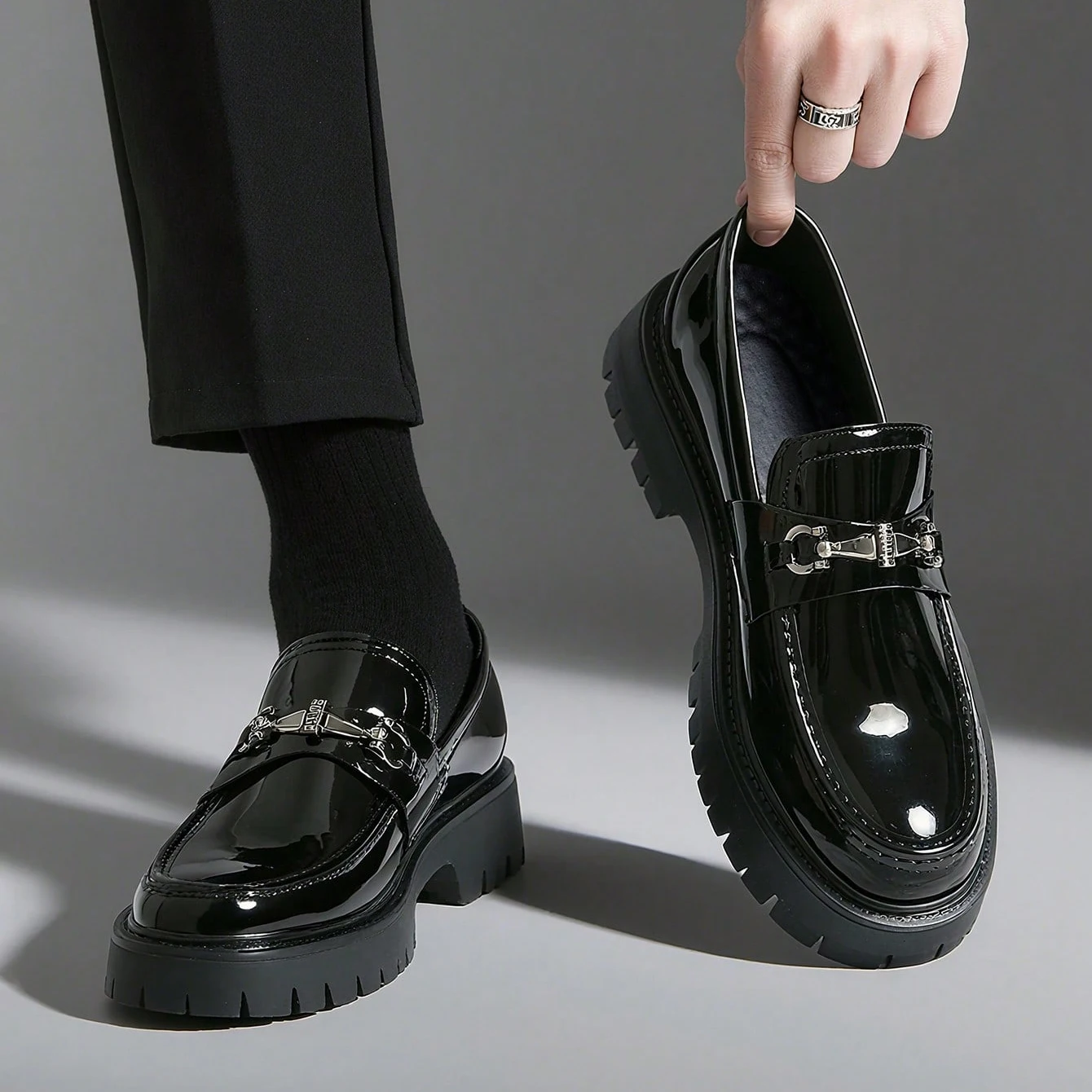 أوروبا موضة سميكة وحيد الرجال بيني المتسكعون الانزلاق على فستان الأعمال أحذية شهم لامعة مشبك حفلة رسمية حذاء أسود