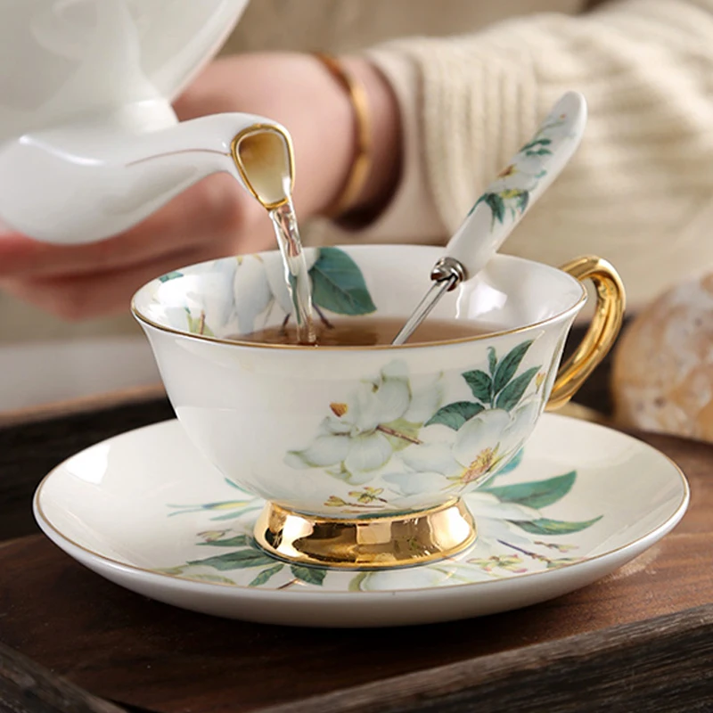 Fine Bone China coffee cup saucer set teapot cup set flower coffee mug set with Classic Floral Pattern