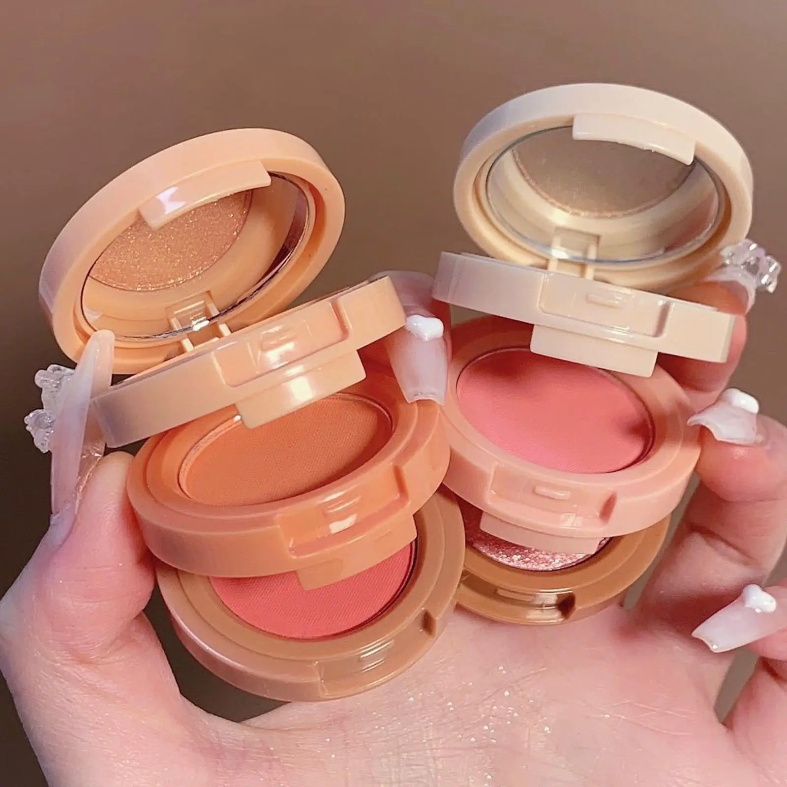 Рисунок 2 - 3 в 1 хайлайтер, пудра, палитра