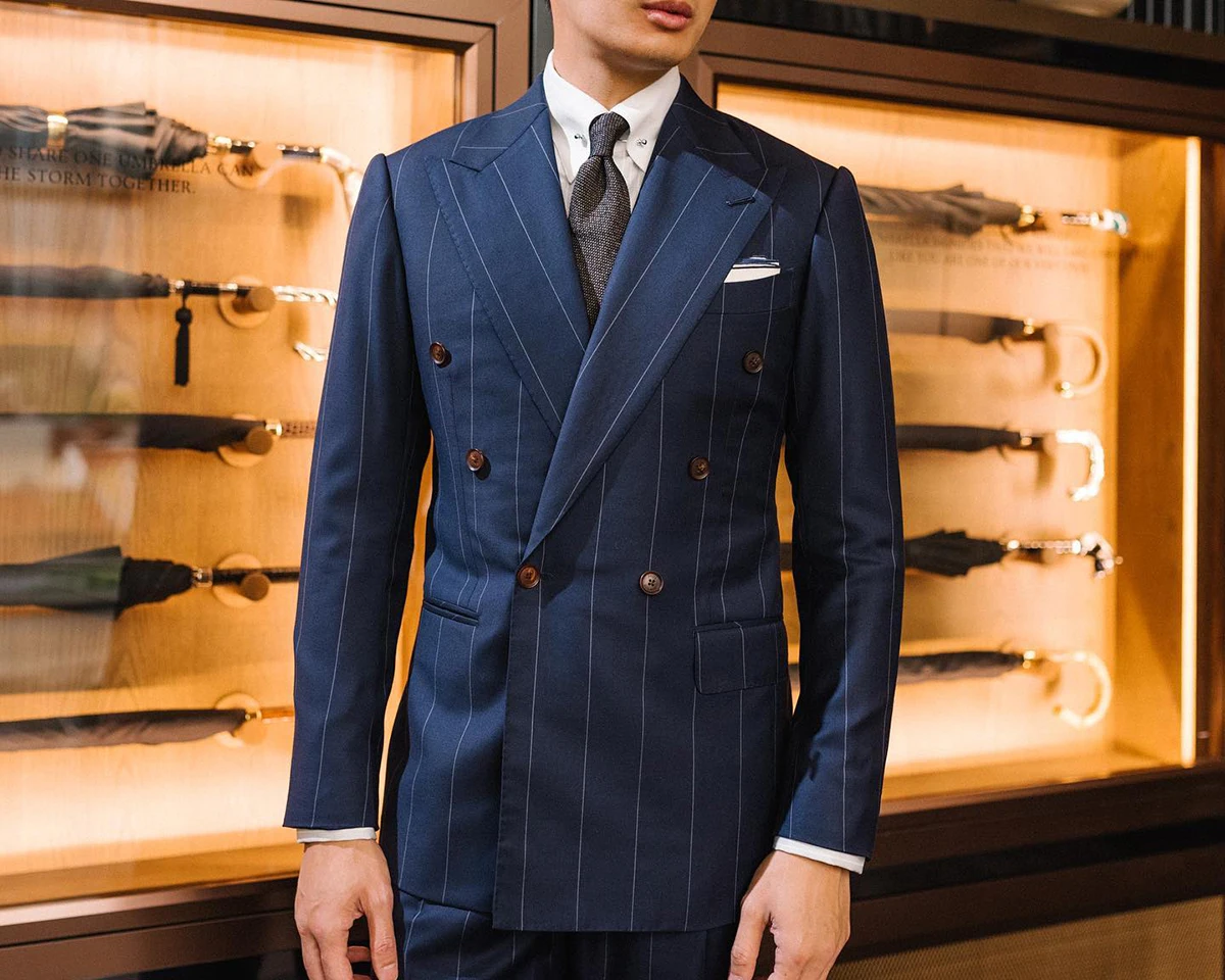Navy Men's Suits Tailored 2 Pieces Blazer Pants Peaked Lapel Double Breasted Stripes BusinessWedding Groom Custom Made Plus Size