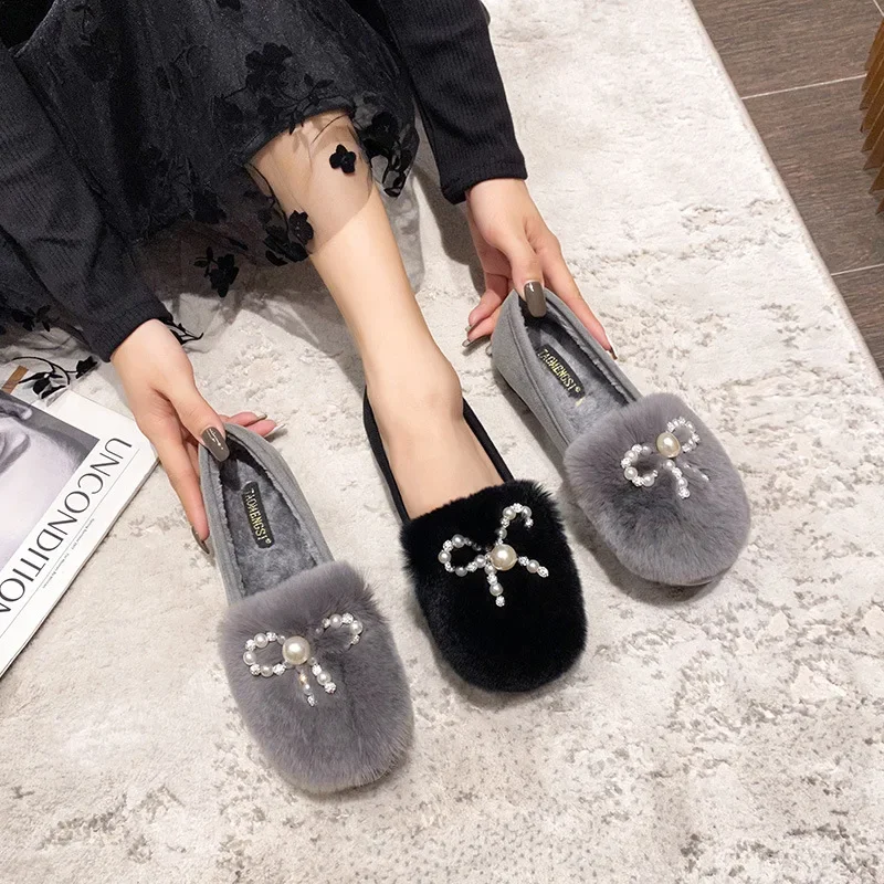 Thick Sole Round Toe Warm Plus Velvet Cotton Shoes Women Fashion Bow Tie Anti-slip Pearls Loafers Plus Size  Zapatillas 2023