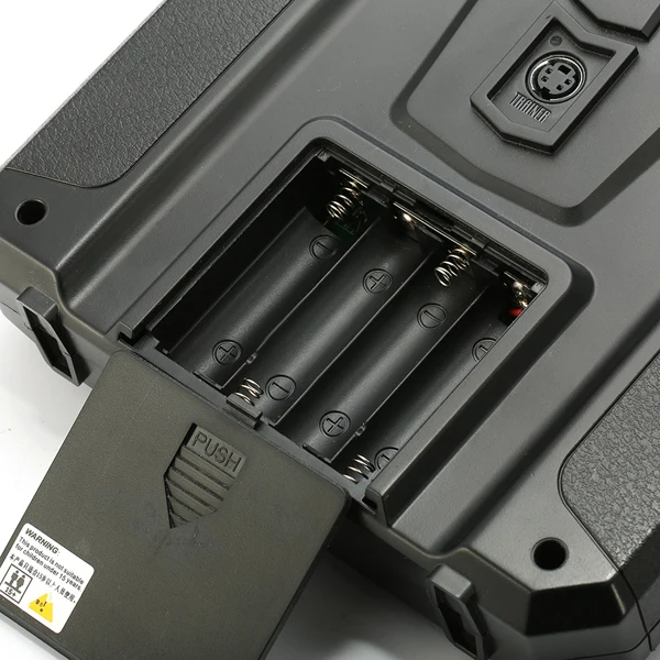 each transmitter hops between 16 channels (32 for Japanese and Korean version) in order to reduce