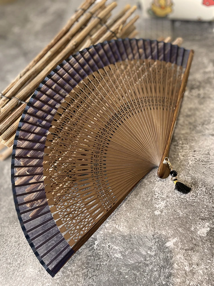 Description Picture 2 of itemMini compact folding fan Retro collection daily fan, convenient and practical to carry around, craftsmanship, gift decoration