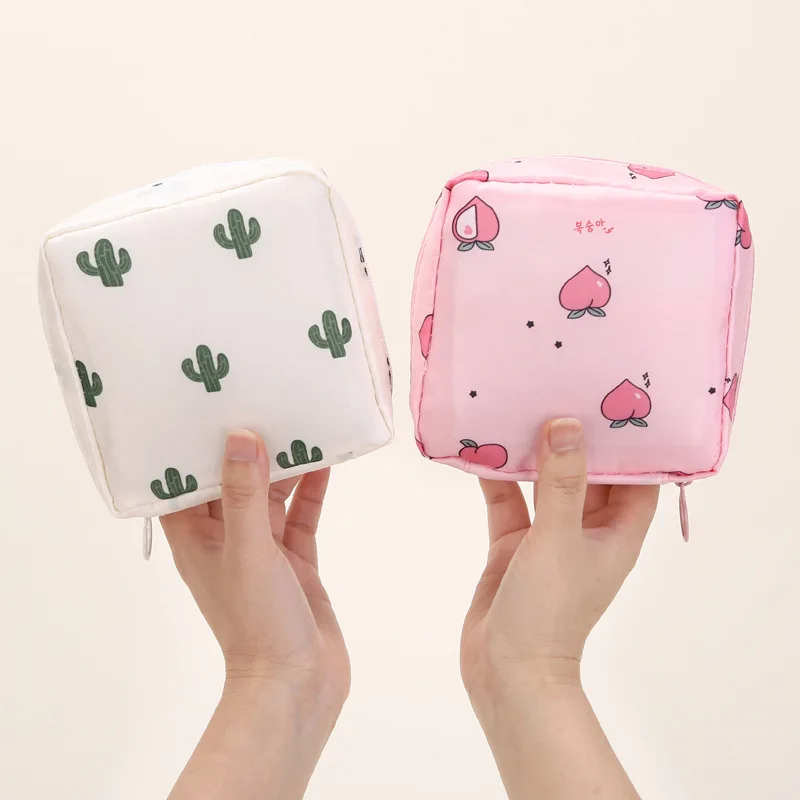 Cute Large Capacity Sanitary Napkin Storage Bags Cartoon Rabbit Bear Portable Girls Physiological Period Tampon Organiser Bag - Image 4