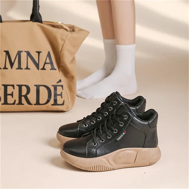 편안함과 스타일이 결합된 2023년 가을철 필수 여성용 하이탑 스니커즈