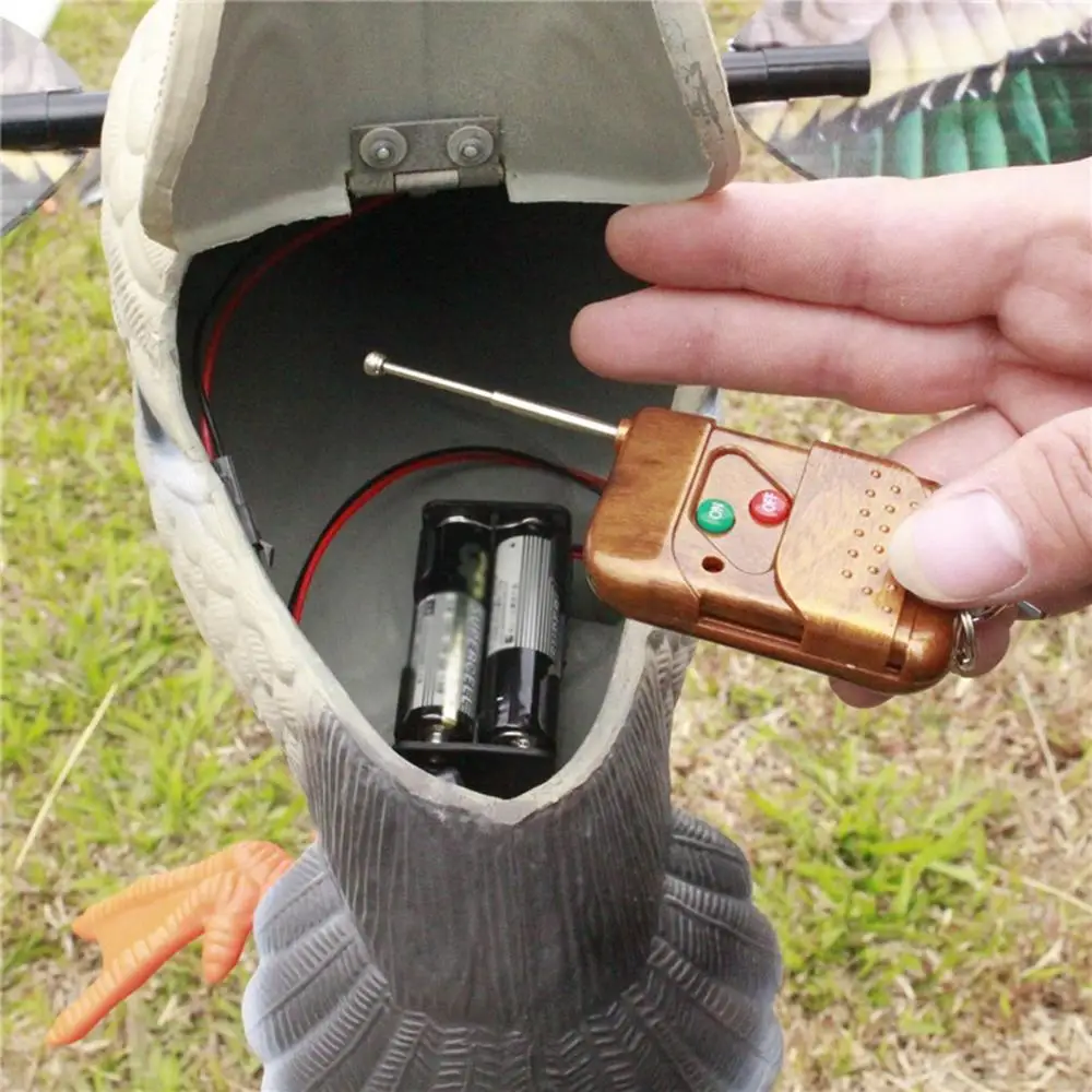 Description Picture 5 of itemDuck Hunting Decoys Spinning Wing Motion Duck Decoy Remote Controller Electric Duck Decoy Battery Powered For Duck Hunting