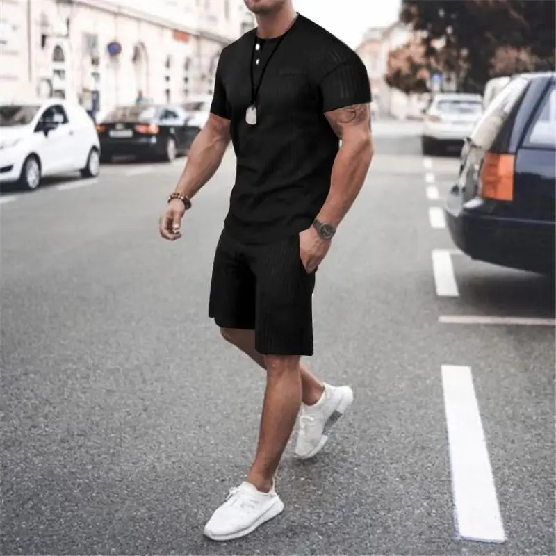 

2024 New Summer Men's Stripe Set Loose Round Neck Short Sleeved T-shirt And Shorts Solid Color Sports Casual Two Piece Set
