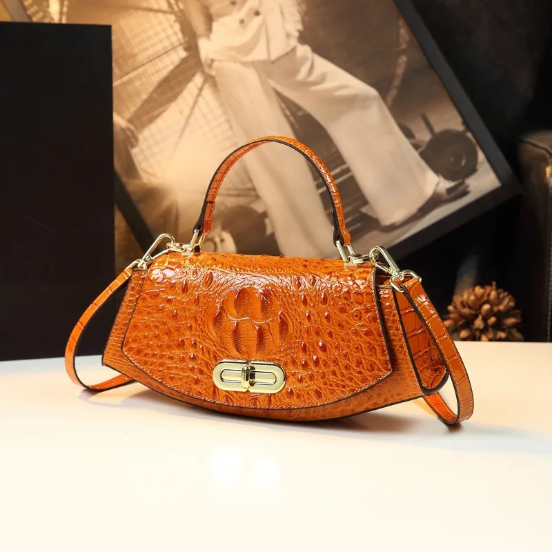 Elegant Women's Saddle Bag - Premium Leather Handheld Messenger Bag, Chic and Stylish Design