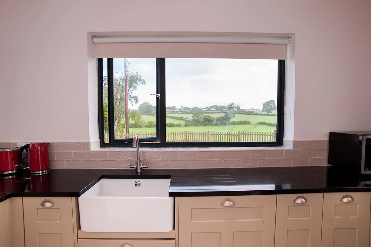 High Energy Saving Double Glazed Windows Hurricane Impact Aluminum Tilt and Turn Casement Window for Villa